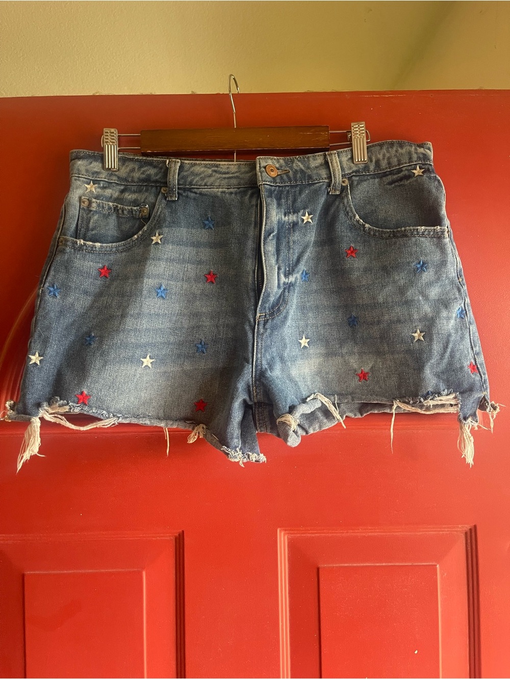 No Boundaries Denim Star Embroidered Cutoff Shorts - Blue with Red & White Stars